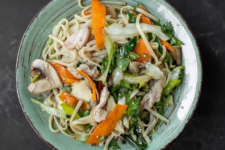 Удон с курицей