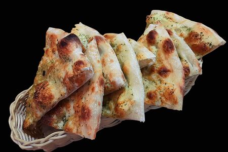 Фокачча с пикантным соусом