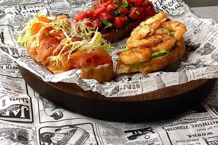 Брускетта с сельдью