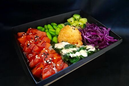 Поке с лососем