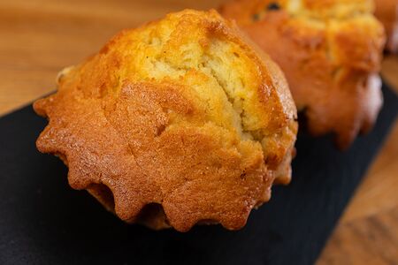 Кекс с изюмом