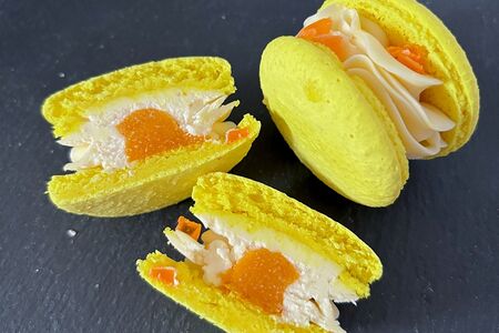 Макарон Чизкейк-маракуйя 