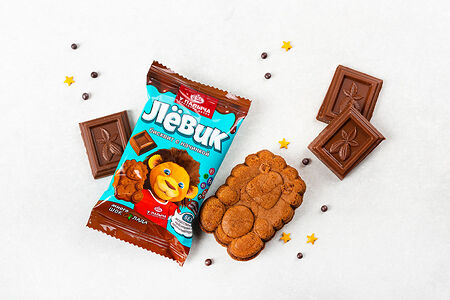 Пирожное бисквитное «Лёвик» с какао и шоколадной начинкой