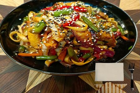 Удон лапша с курицей