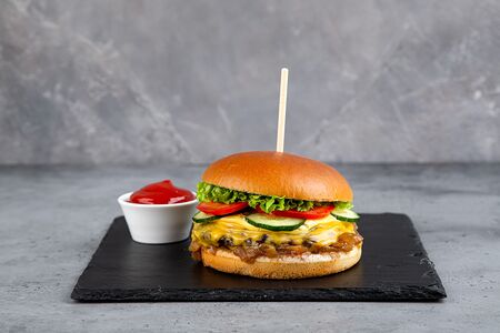 Бургер с говядиной