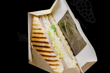 Сэндвич гриль с ветчиной сыром