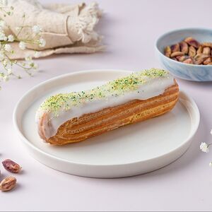 Эклер фисташковый