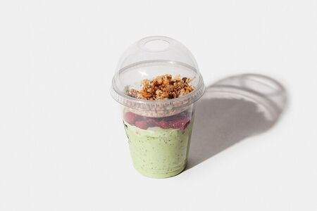 Йогурт Матча-малина