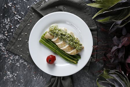 Куриное филе со спаржей