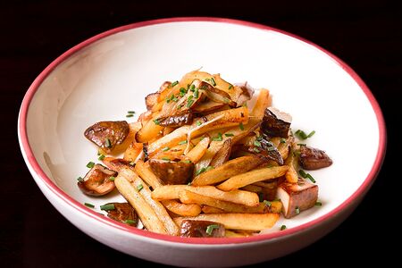 Картофель жареный с белыми грибами