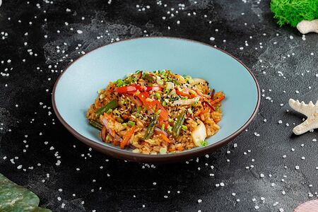 Рис, жаренный с овощами