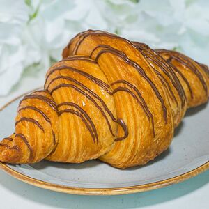 Круассан с шоколадом