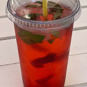 Домашний лимонад Клубника и мята 