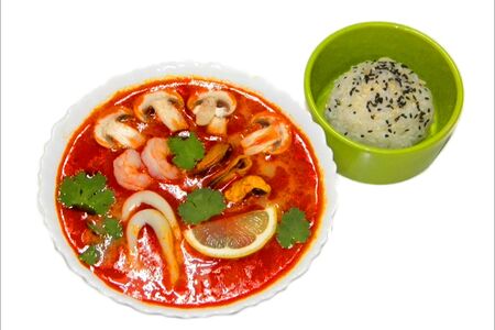 Суп Том ям с креветками и морепродуктами