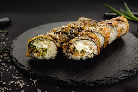 Темпурный ролл с угрем