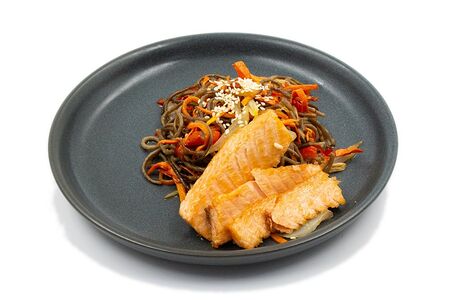 Гречневая лапша с лососем