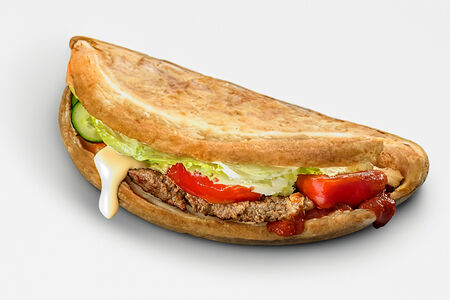 Пицца с люля-кебабом