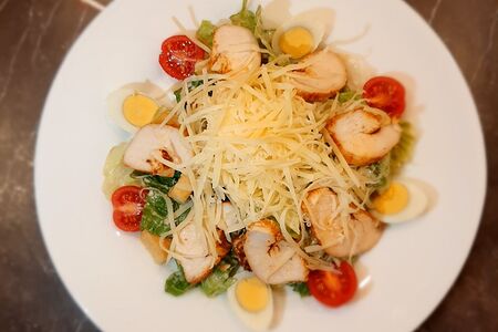 Цезарь с курицей