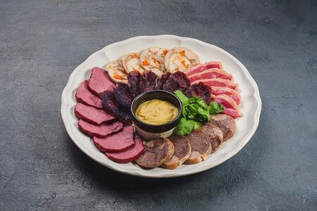 Мясная тарелка