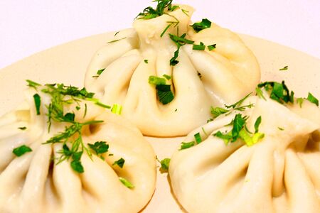 Хинкали с говядиной и свининой