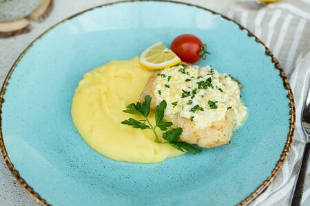 Судак под польским соусом