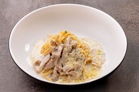 Тальяьелле с курицей и грибами