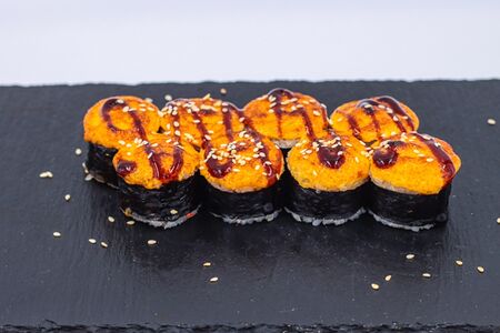 Запеченный острый с креветкой