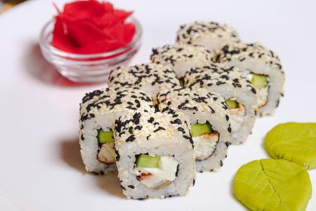 Ролл с угрем