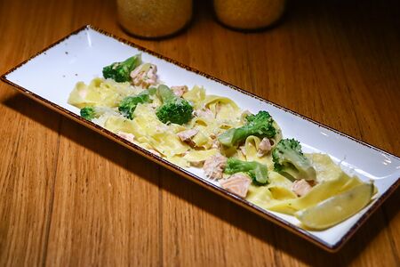 Паппарделле с лососем