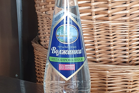 Вода питьевая негазированная Волжанка 0,33 л. стекло