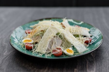 Цезарь с курицей