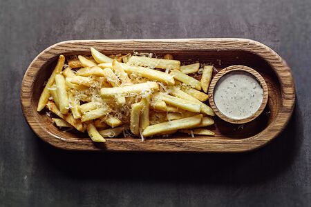 Картофель фри с трюфельным соусом