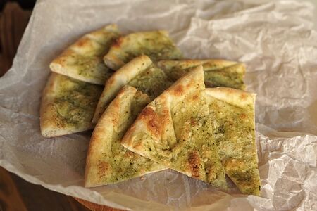 Фокачча с соусом песто