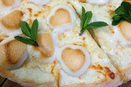 Пицца с маршмеллоу