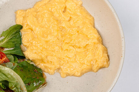 Скрембл из двух яиц