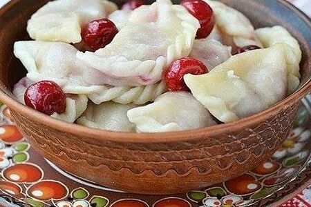 Вареники с вишней
