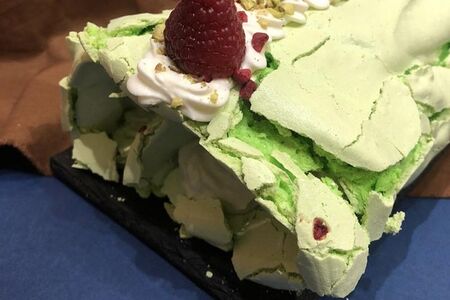 Фисташковый рулет