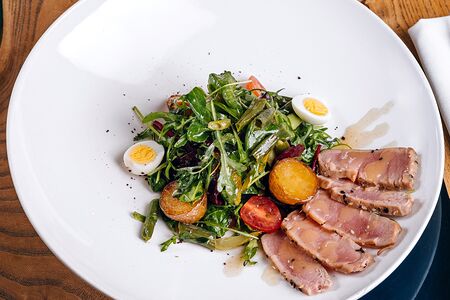 Салат с тунцом и стручковой фасолью