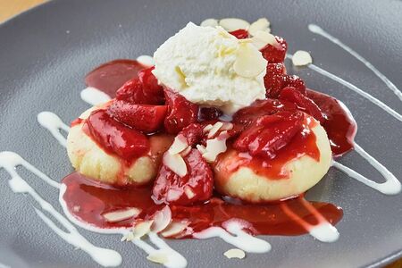 Сырники клубника со сливками