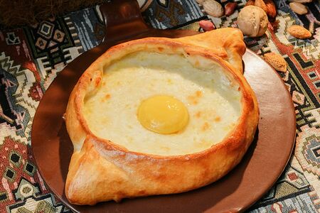 Хачапури по-аджарски