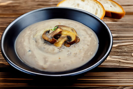 Крем-суп из лесных грибов