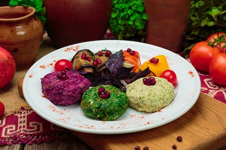 Ассорти пхали