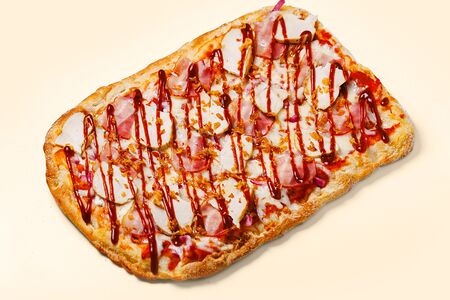 Римская пицца Цыпленок барбекю с беконом