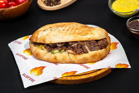 Донер с говядиной в пите