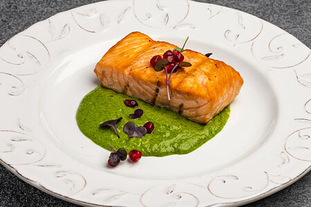 Лосось в соусе киндзмари