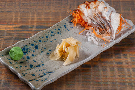 Сашими из угря