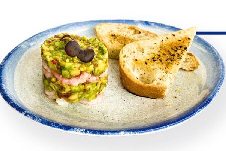 Тартар из авокадо с креветками