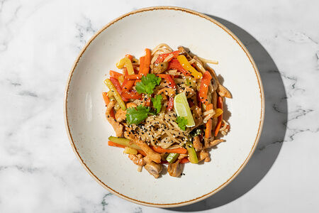 Удон с курицей