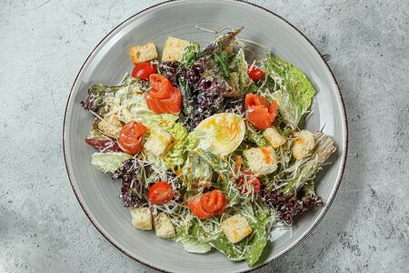 Цезарь с лососем