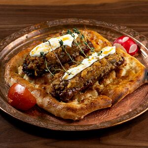 Рубленый ягненок с баклажанами